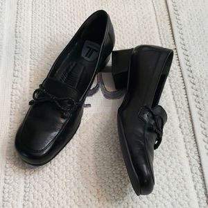 TROTTER BLOCK HEEL SLIP-ONS